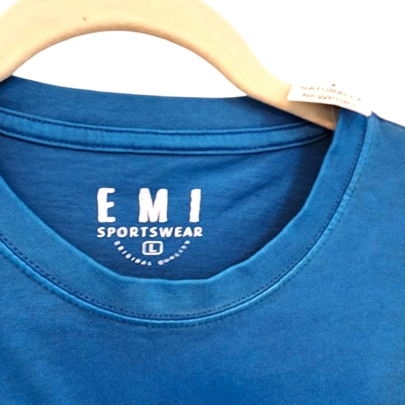 Naturally Newport NWT Newport Beach, CA Graphic Tee - Picture 2 of 7